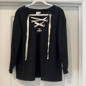 Black lace-up top - Boutique - Size: M